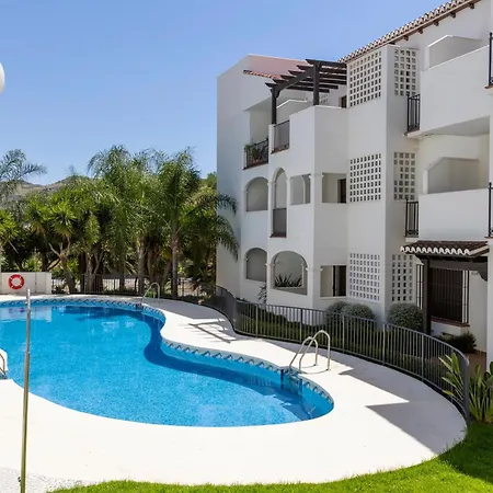 Todimer Swimmingpool Apartment Itrabo